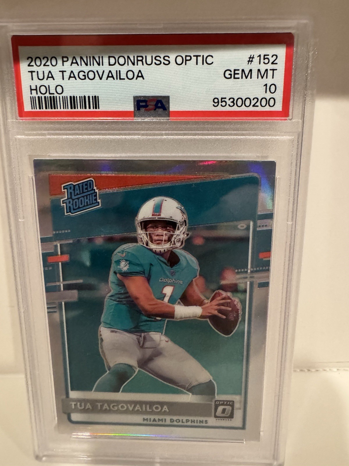 Panini 2020 Donruss Optic Tua Tagovailoa #152 Holo Prizm PSA 10 Dolphins