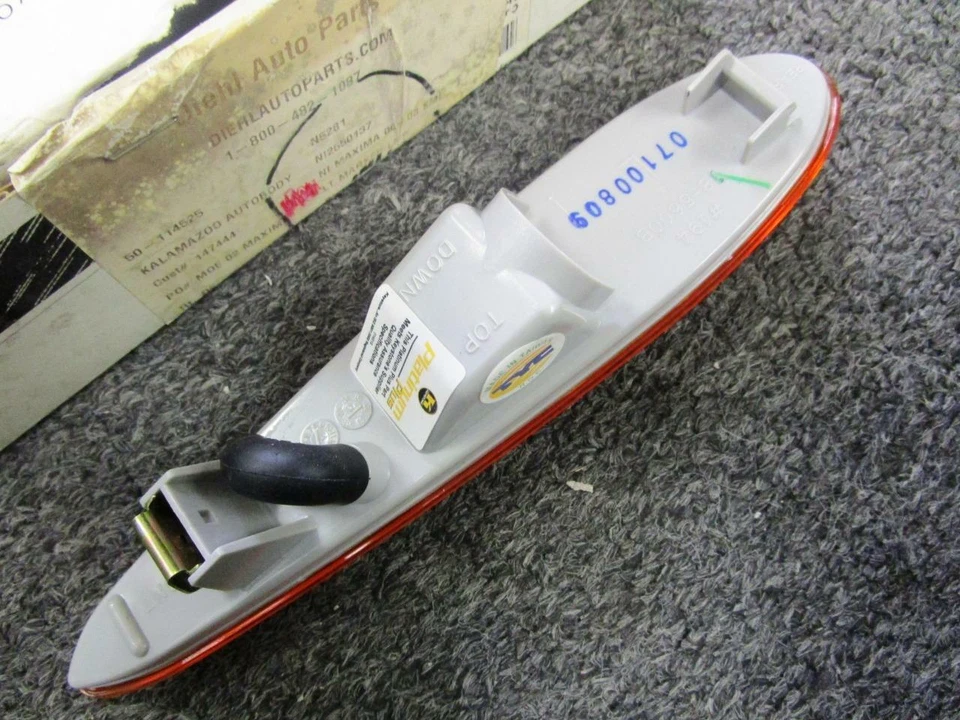 Luz de señalización izquierda izquierda del lado del conductor NI2550137 para Nissan Máxima 2000-2003 Foto 3 de 4