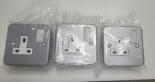 Single Gang Galvanised Back Box with Switched Outlet Electrical Spur