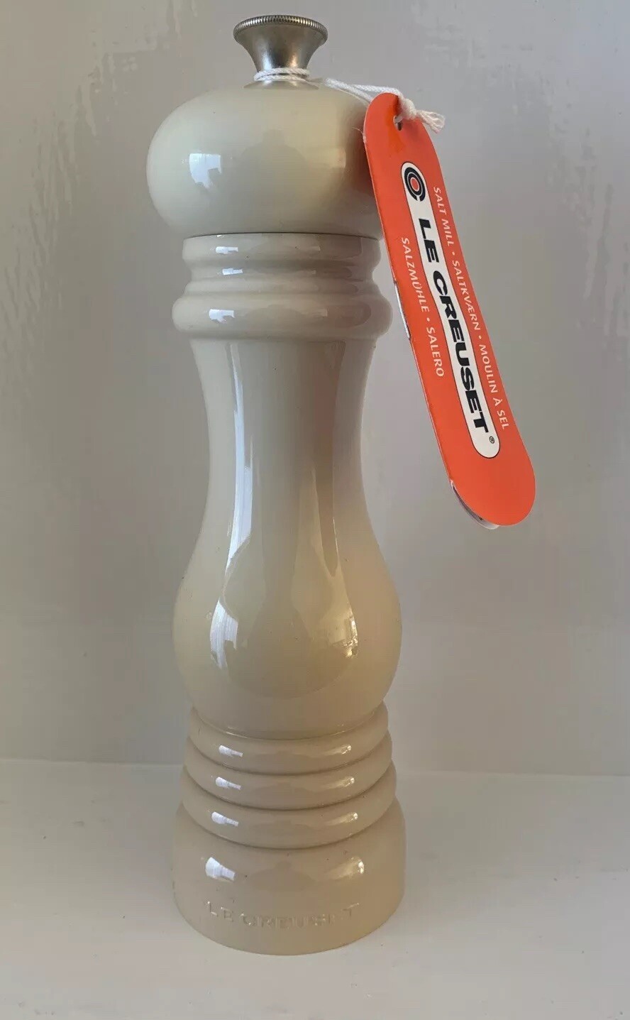 Le Creuset 8” Pepper Grinder mill - Almond  (New)