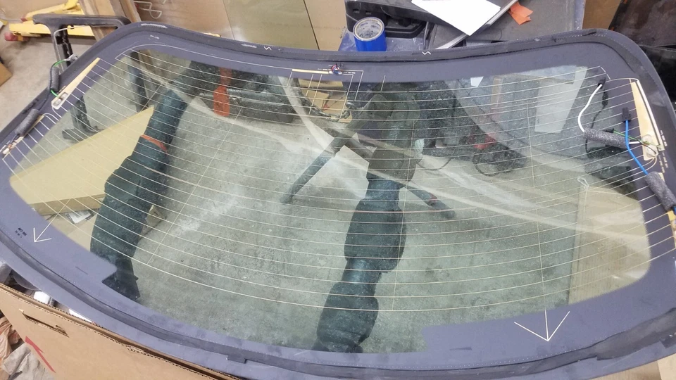 Mercedes Benz SLK320 2004 cristal trasero Foto 4 de 4