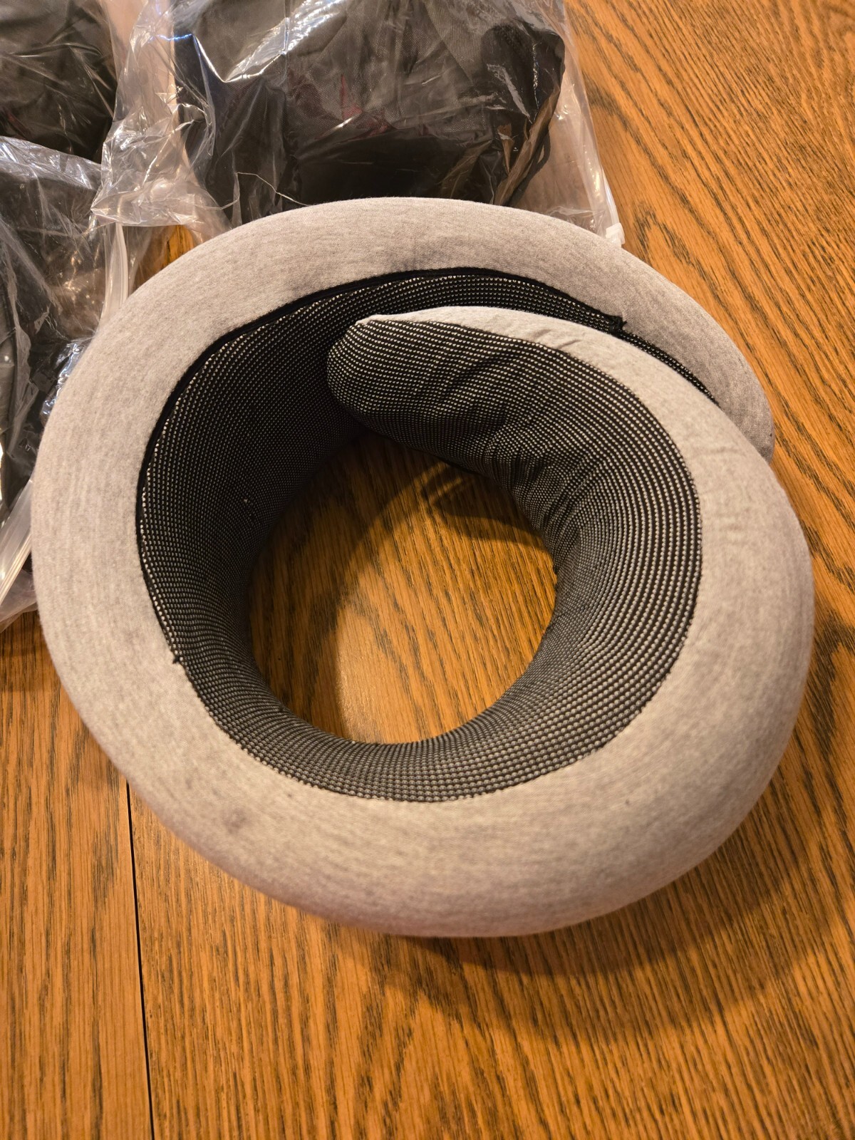 Honitty Memory Foam Travel Neck Pillow Compact Ergonomic Comfort for Trips-image