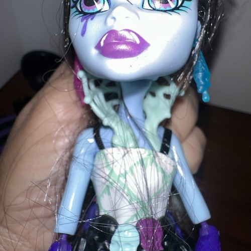 Monster High Abbey Bominable Sweet Screams Puppe - Bild 14 von 23