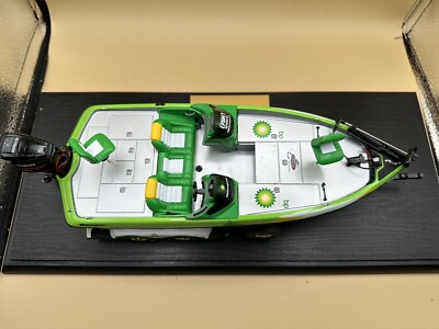 RANGER BP FLW BASS BOAT DIECAST 1/24 SCALE New in Box w RANGER BP FLW BASS BOAT DIECAST 1/24 SCALE New in Box w