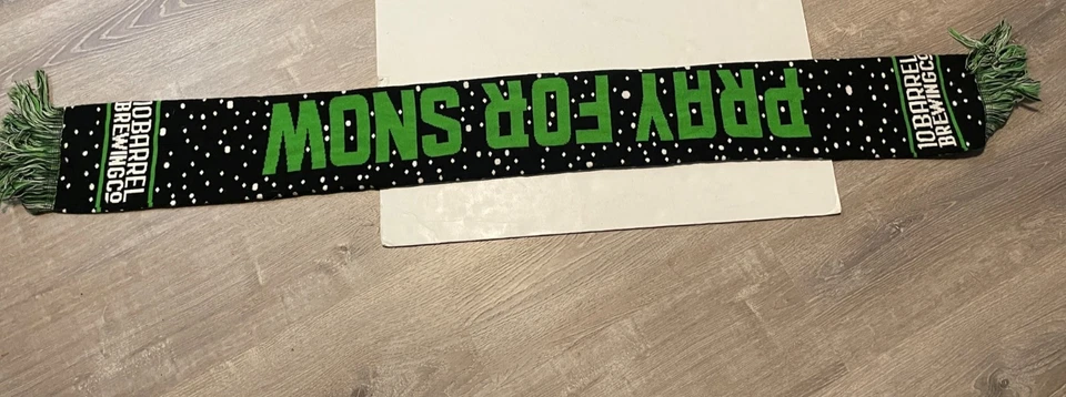 10 Barrel Brewing Orar por la Nieve Bufanda 63" Bufandas Invierno Cerveza Brew Verde Negro Foto 4 de 4