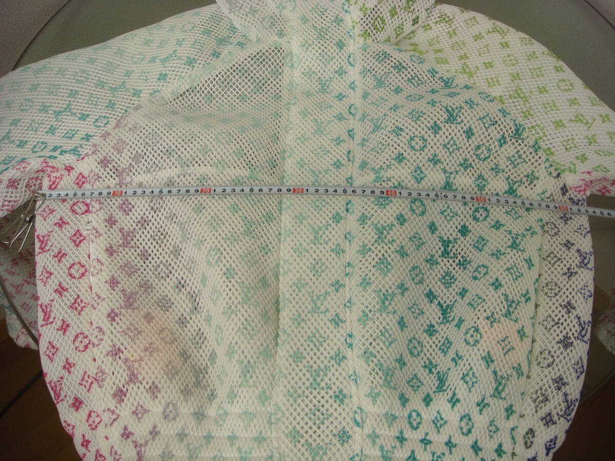 Super beautiful item Louis Vuitton Multicolor [White] Monogram Gradient Jumper image 4