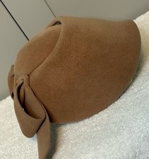 Vintage Pillbox Hat Fascinator Women Tan Camel Velour Felt Bow w/ Original Box