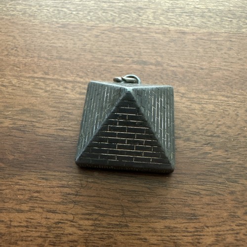 Vintage 1976 The Talisman Guild Silver Color Pyramid Pendant Secret Compartment - Picture 6 of 14