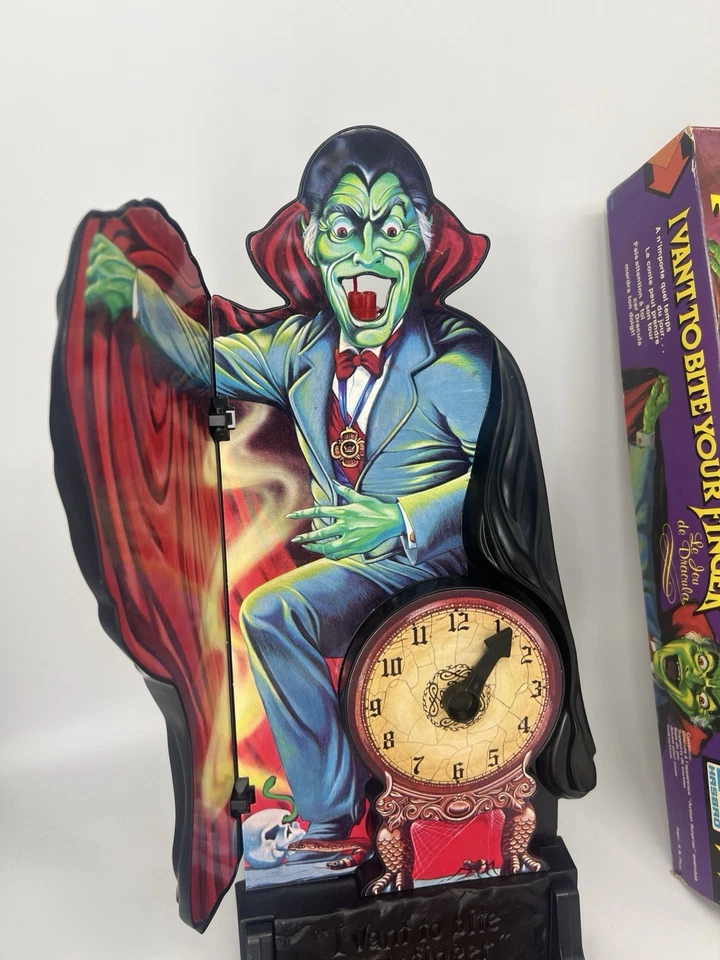 ‘81 Vintage Hasbro “I Vant To Bite Your Finger“ DRACULA Board Game Complete Box - Image 2 of 4