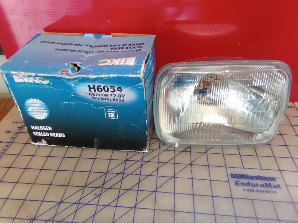 Faro halógeno sellado verde H6054 certificado EIKO, nuevo stock antiguo, gratis... Foto 2 de 4