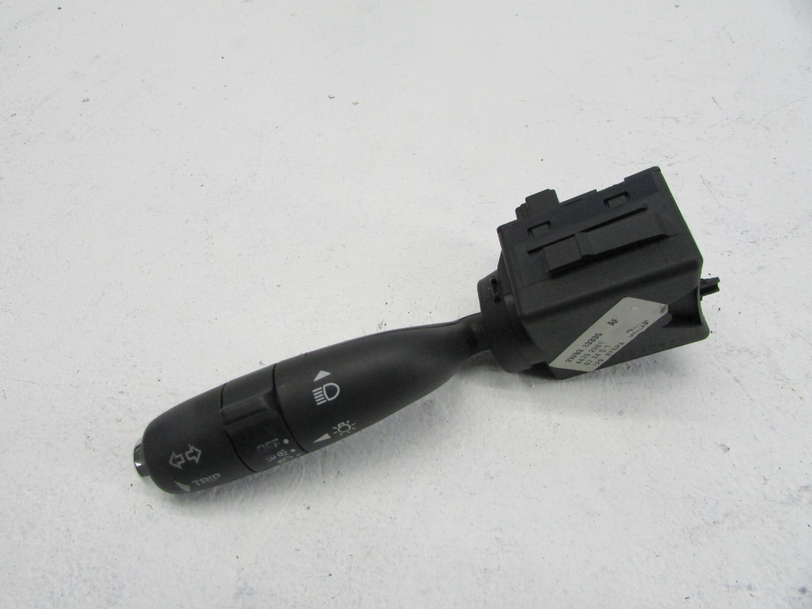 Jaguar XK 2006 to 2007 Turn Signal Switch 2W9313335AF or Xr855434  
