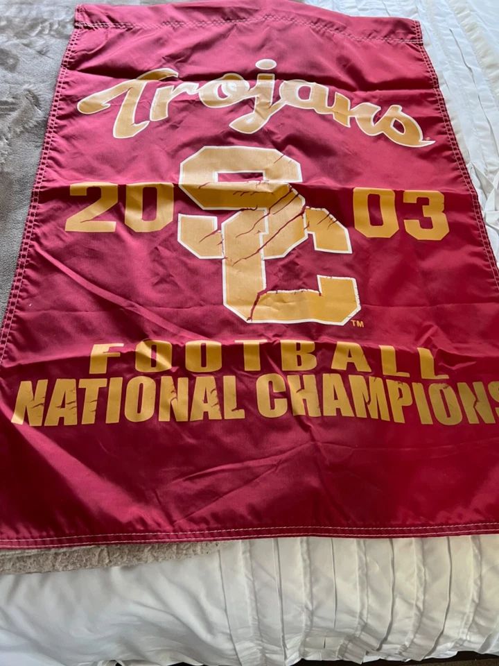 USC California Trojans 38”x26” Vintage Banner Flag Wincraft Indoor Outdoor - Image 3 of 4