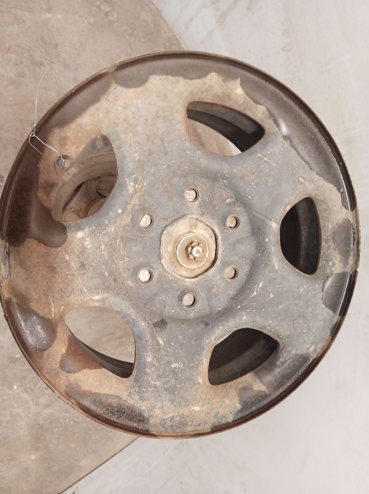 16x6-1/2 Wheel Rim from 2004 Chevrolet Silverado 1500 11330735