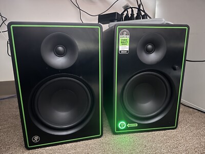 Mackie CR8-XBT 8'' Multimedia Monitor - Pack of 2