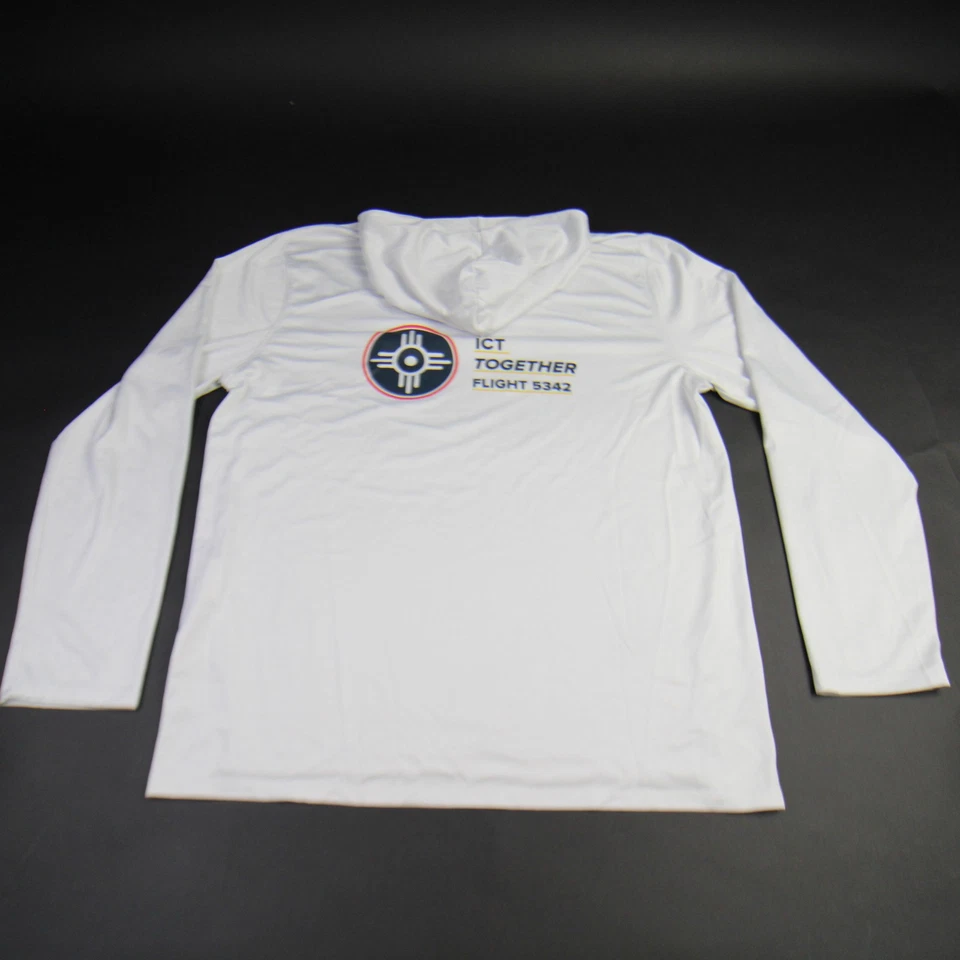 Wichita State Shockers Under Armour Long Sleeve Shirt Men's Light Gray Used - Image 2 of 4