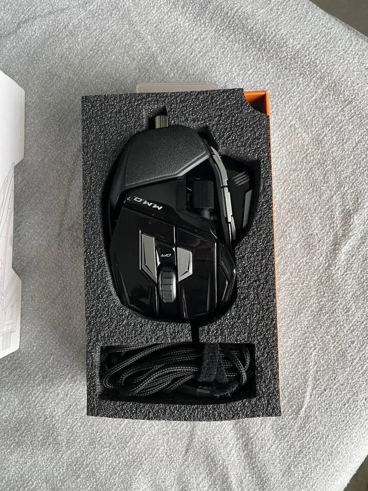 Mad Catz M.M.O. 7 Wired Gaming Mouse Black *Rare* - Image 3 of 4