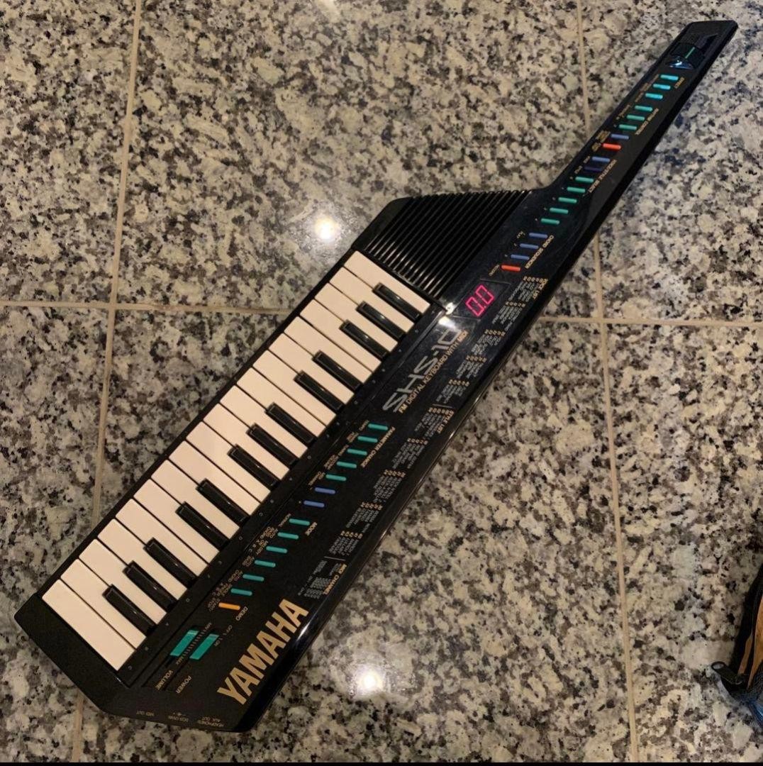 Yamaha SHS-10 Digital Keyboard Shoulder Key MIDI Synthesizer