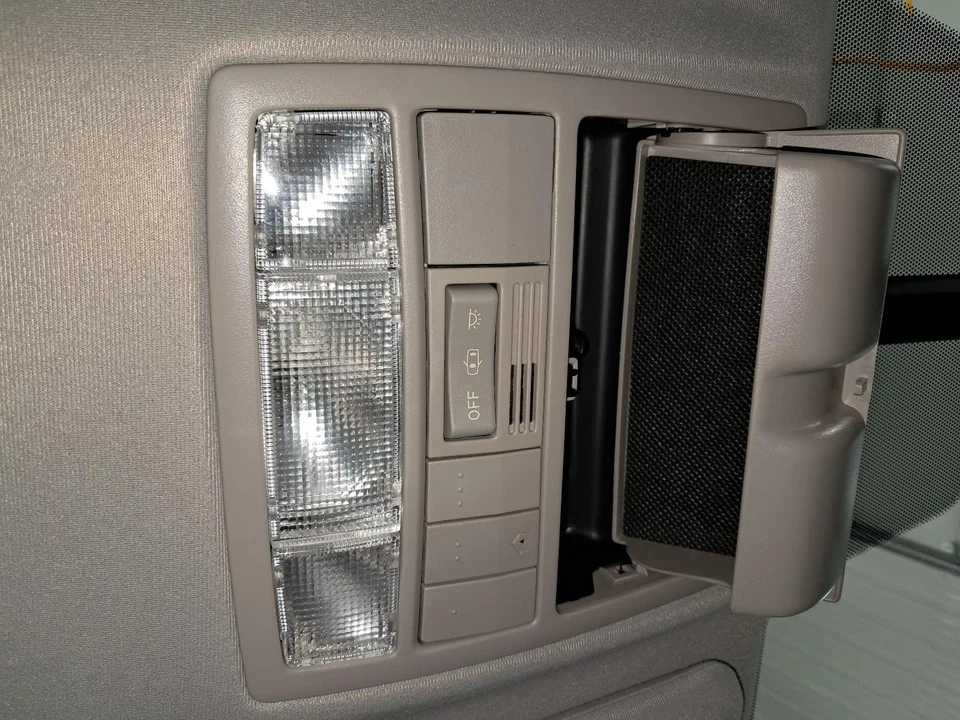 Consola central superior delantera usada se adapta a: Toyota Venza 2013 techo sin parasol panorámico Foto 2 de 4