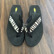 Volatile Women s 8 Zebra Wedge Flip Flop Platform Sandal Black Thong Y2K Style