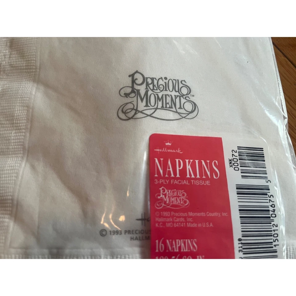 Precious Moments Christmas Napkins 1993 Hallmark 3 Ply Facial Tissues 32 - Image 3 of 4