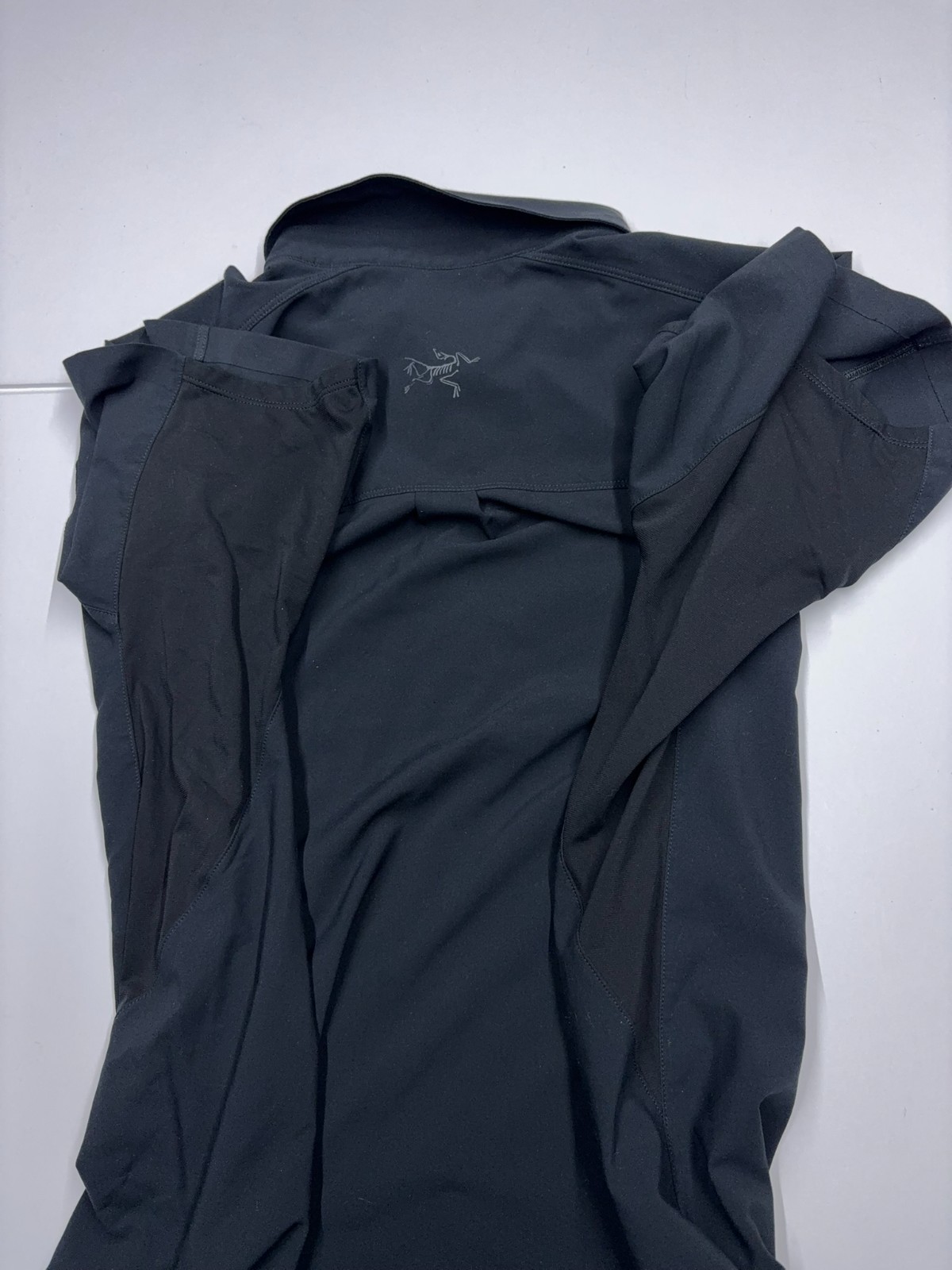 Arc'teryx Men's Polo Shirt Short Sleeve Performance Stretch Black - Size Large thumbnail 4