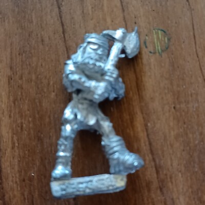 Game Workshop: Vintage Metal Miniature M-46 (M-22) - CAPTAIN ENZELL