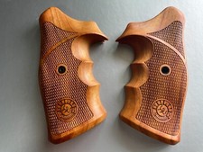 Hardwood Grip for New Taurus Medium/Large Fame .357 M44 65 607 608 669 #06