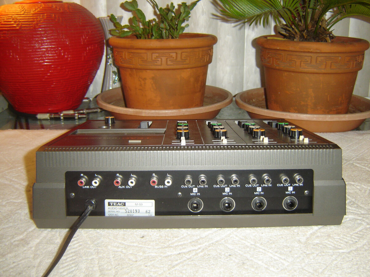 Teac M-09, Audio Mixer, 4 Channel Mic/Line Mixer with Parametric Eq, Vintage | eBay Teac M-09, Audio Mixer, 4 Channel Mic/Line Mixer with Parametric Eq, Vintage | eBay
