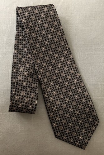 Ivre Hausas Mens Neck Tie - Geometrical/Black/Gray- Tip To Tip Length 57 - NWT - Picture 3 of 5