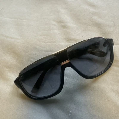 Tom Ford Sunglasses Unisex with Case And Cloth And Glasses - Image 1 of 4