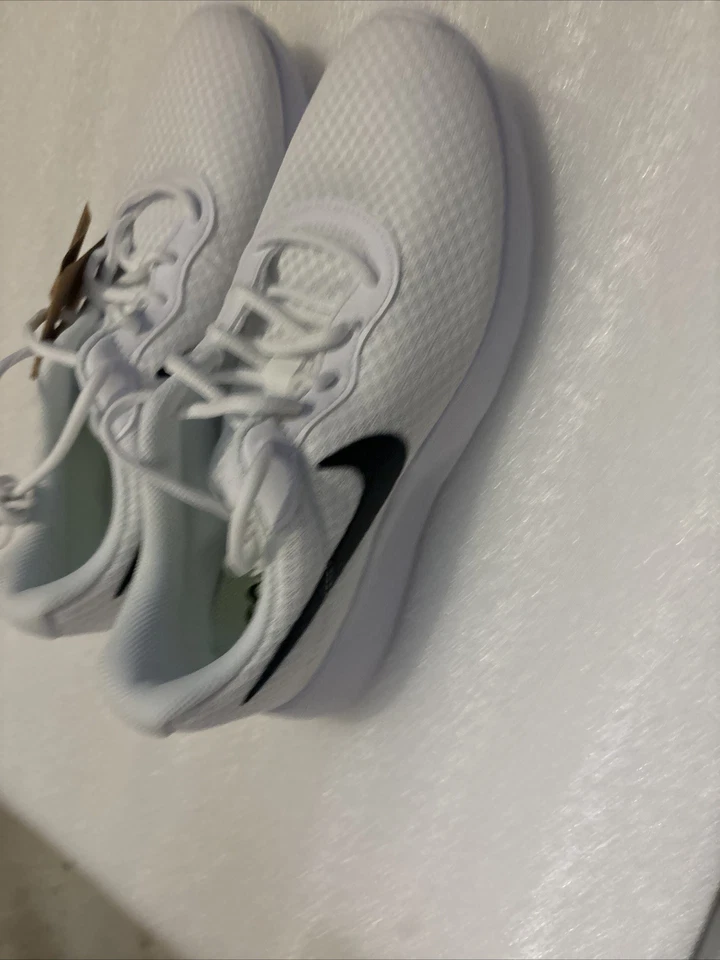 Nuevo Nike TANJUN Blanco/Negro 7.5 Para Mujer Atlético Correr Tenis Zapatos Foto 2 de 4