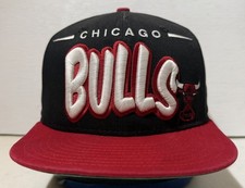 New Era 9FIFTY Chicago Bulls Spellout SnapBack Hat Cap Black/Red Cotton