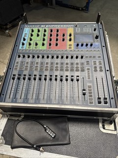 Soundcraft SI Expression 1 (16 Kanäle) mit Madi Karte und Flightcase
