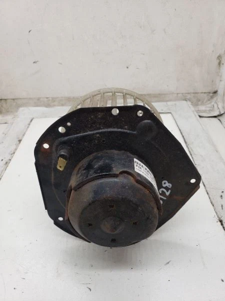 Motor soplador delantero con CA integral para furgoneta Chevrolet 30 78-96 431134 Foto 2 de 4