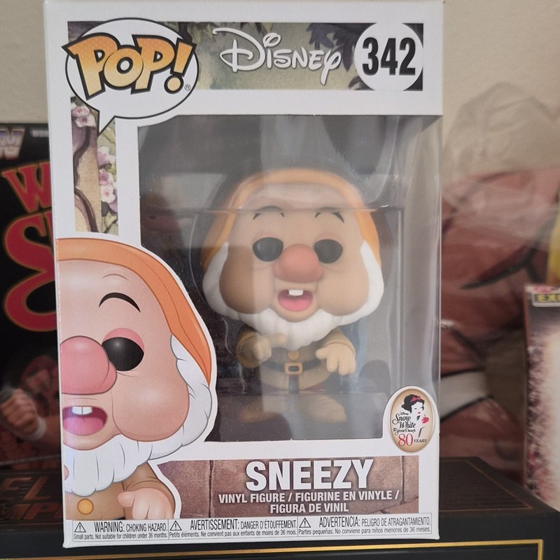 Funko Pop! Disney Snow White Seven Dwarfs Sneezy #342 Vinyl Figure 80 Years