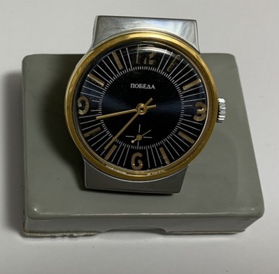 Beautiful Vintage Wristwatches for men Victory very beautiful USSR 15 jewels