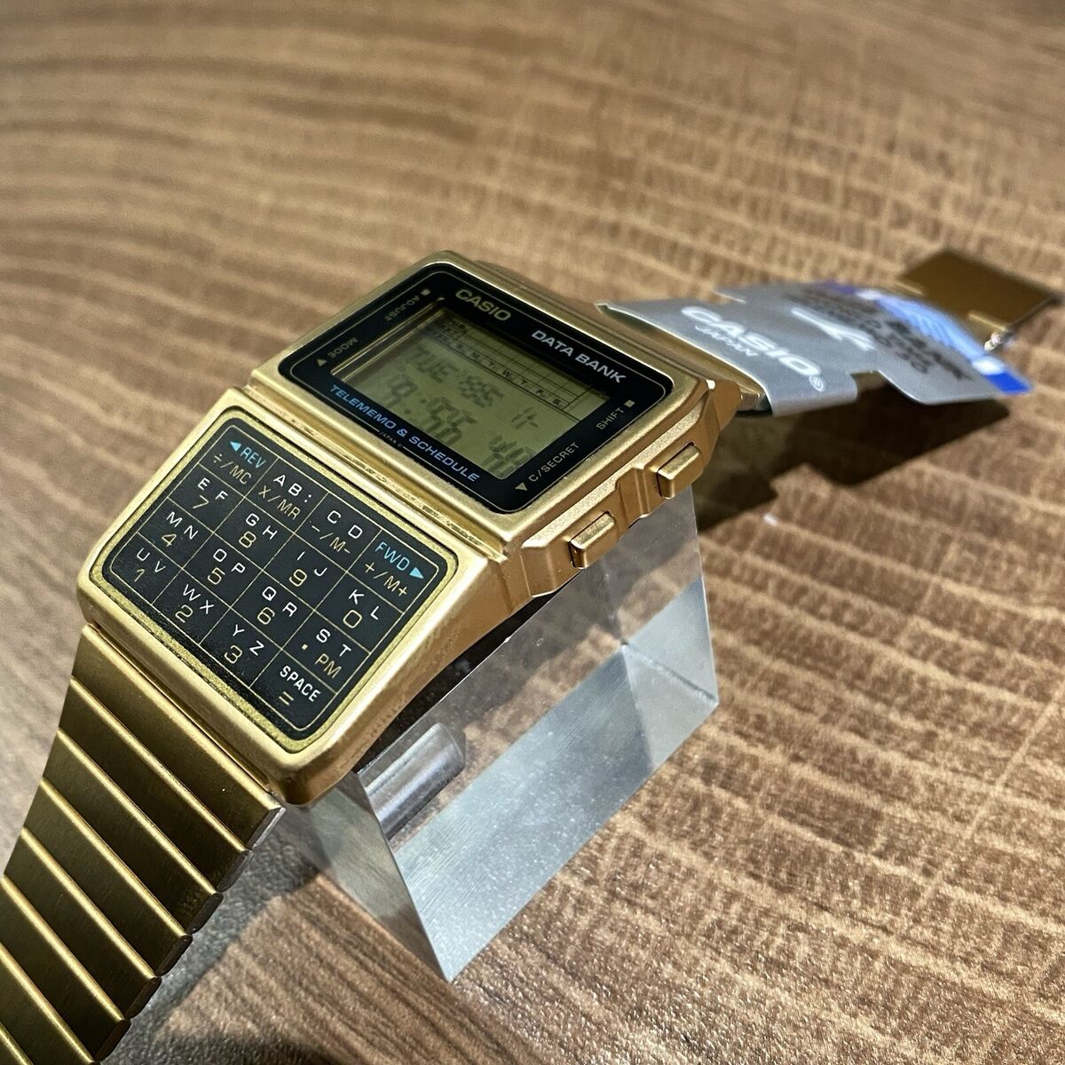 Vintage Casio DBC-610GA-1DF Databank Rare Calculator Watch Vintage Casio DBC-610GA-1DF Databank Rare Calculator Watch