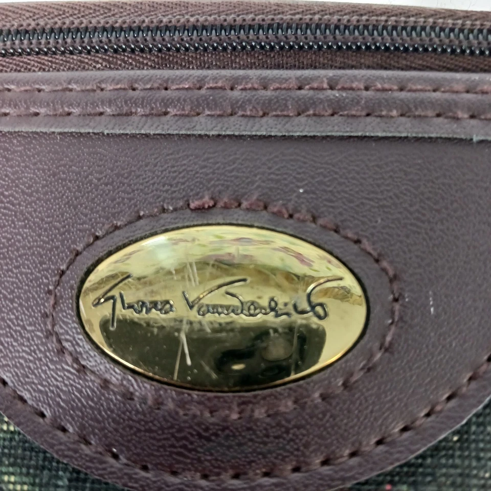 Bolso de mano de viaje floral Gloria Vanderbilt para mujer para pasar la noche tapiz maquillaje Foto 3 de 4