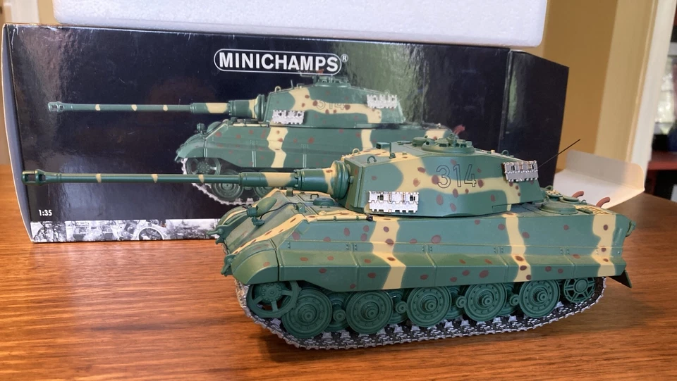 RARE-NEW MINICHAMPS TIGER 2 "BATTLE FOR BERLIN" L.E. READ/SEE ALL YEE COLLECTION - Image 4 of 4
