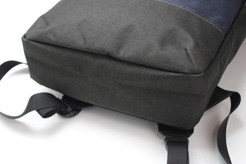 CAMEL ACTIVE Bolso Hombre Talla Única 12" Laptop Compartimento USB Cable Mochila - Imagen 4 de 4