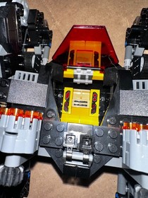 LEGO DC Comics Super Heroes: Knightcrawler Tunnel Attack (76086)- INCOMPLETE