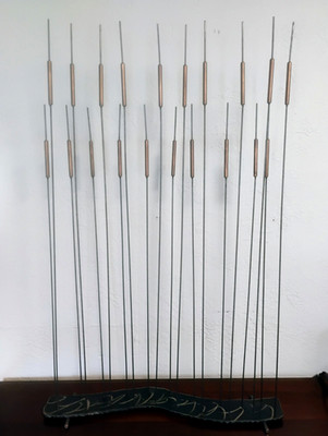 MID CENTURY MODERN BERTOIA STYLE KINETIC CATTAIL LARGE METAL SCULPTURE