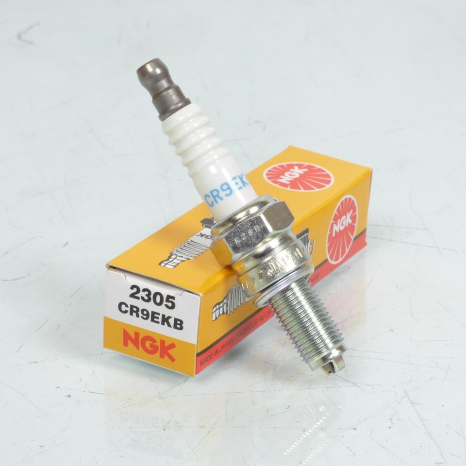 Bougie NGK CR9EKB pour entretien Aprilia Tuono V4 Factory 2015-2022
