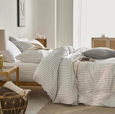 JellyMoni Queen Size Duvet Cover Set w/ Pillowcases White w/Gray Stripe New 