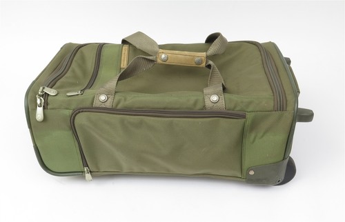 Briggs and Riley Travelware Rolling Duffle Bag Olive Green 22 Inch Pre-owned
