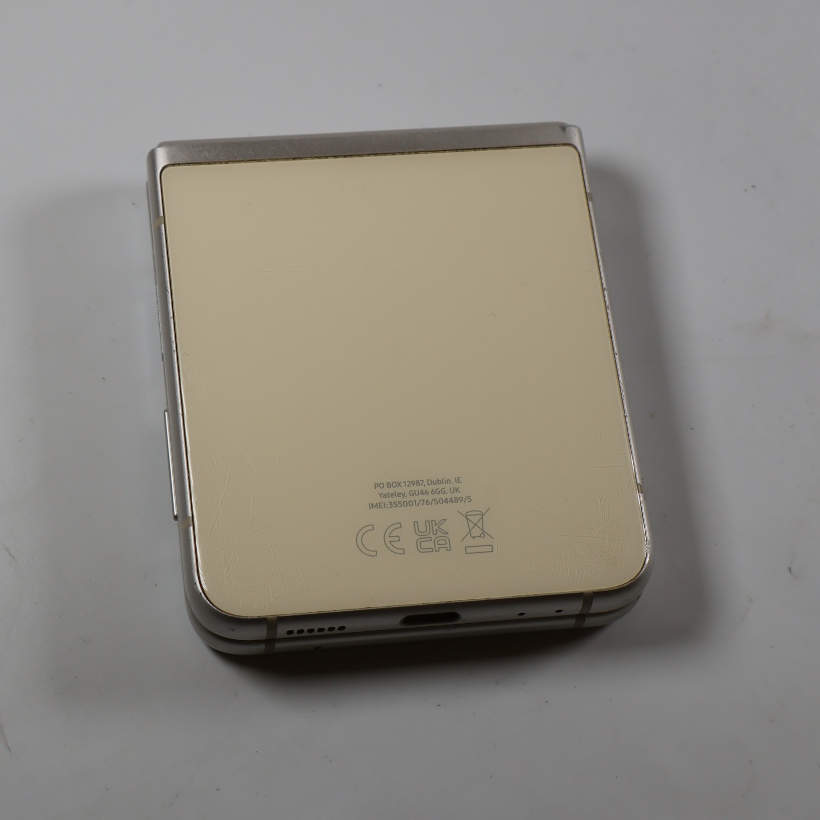Samsung Galaxy Z Flip3 5G SM-F711B 128GB Cream Unlocked Average Condition 444
