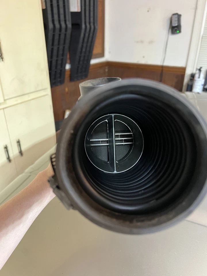 Sensor de flujo de aire másico SBC Chevy Vortec y tubo de admisión Foto 3 de 4