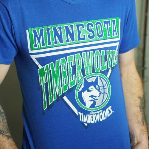 Minnesota Timberwolves Wolf Logo basic style Remake T shirt Unisex HN1884 - 第 1/2 張圖片
