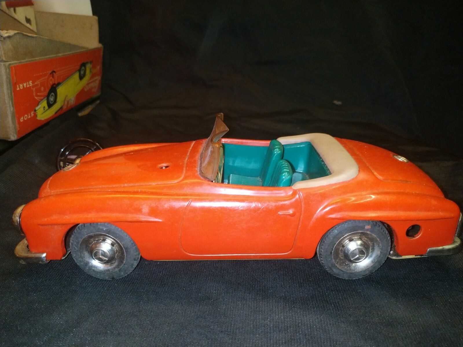 VINTAGE SCHUCO 2095 MERCEDESBENZ TINPLATE TOY CAR BOX WIND UP FERNLENK