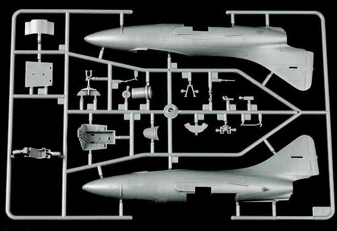 HOBBYBOSS HB87248 GRUMMAN F9F-2 PANTHER SCALA 1:72 - Immagine 3 di 4